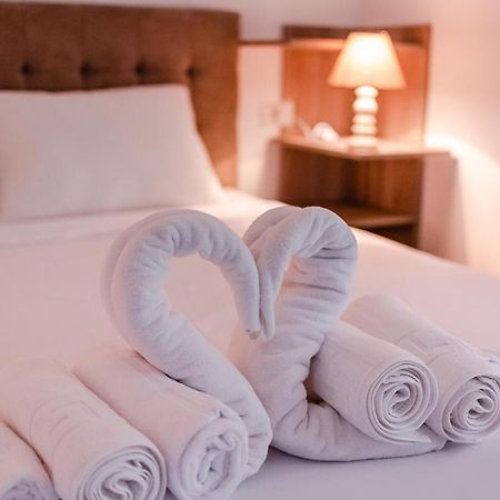 Derya Suites - Mamaia Nord Năvodari Buitenkant foto