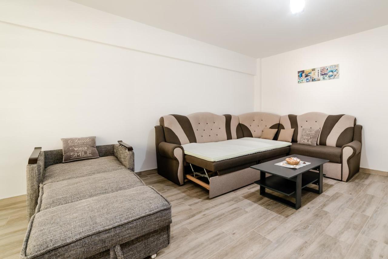 Derya Suites - Mamaia Nord Năvodari Buitenkant foto