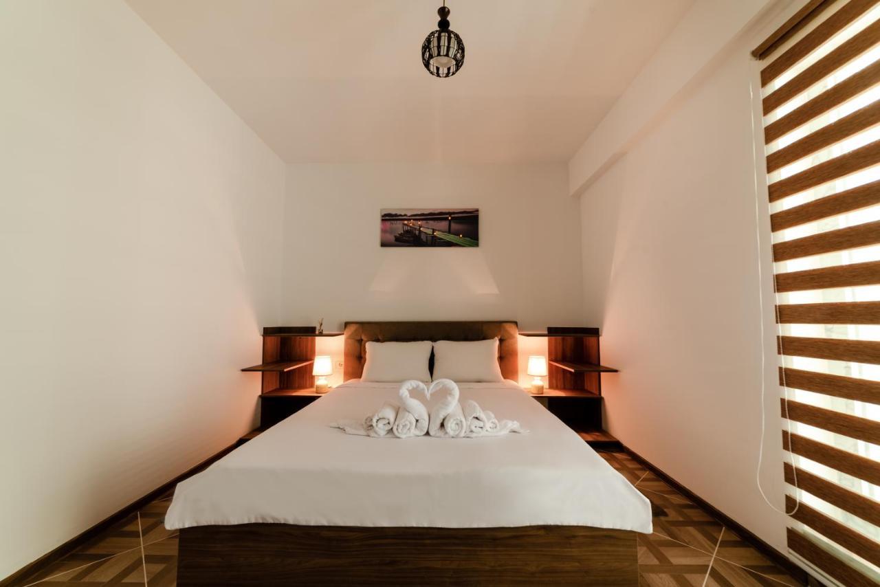 Derya Suites - Mamaia Nord Năvodari Buitenkant foto