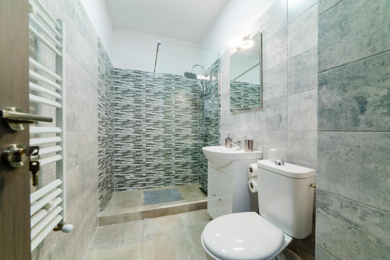Derya Suites - Mamaia Nord Năvodari Buitenkant foto
