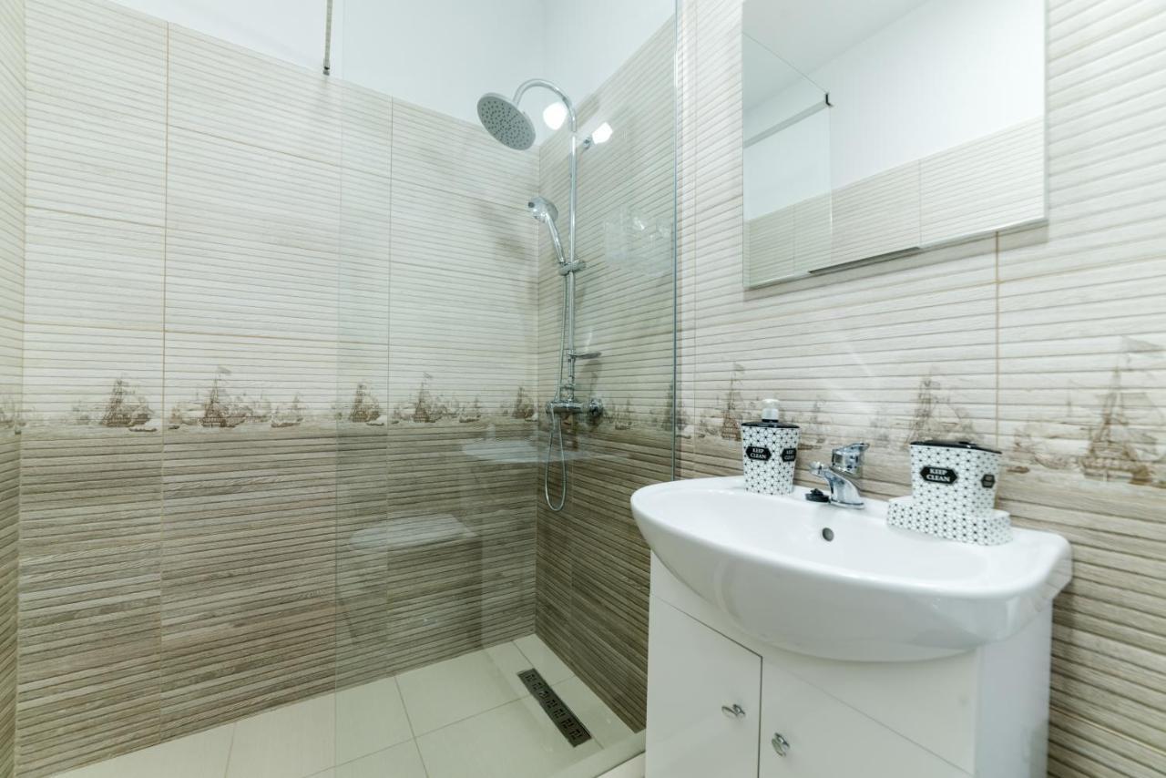 Derya Suites - Mamaia Nord Năvodari Buitenkant foto