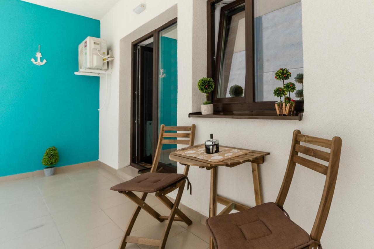 Derya Suites - Mamaia Nord Năvodari Buitenkant foto