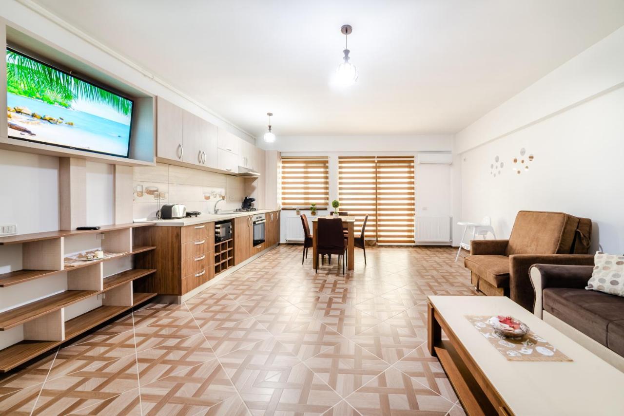 Derya Suites - Mamaia Nord Năvodari Buitenkant foto