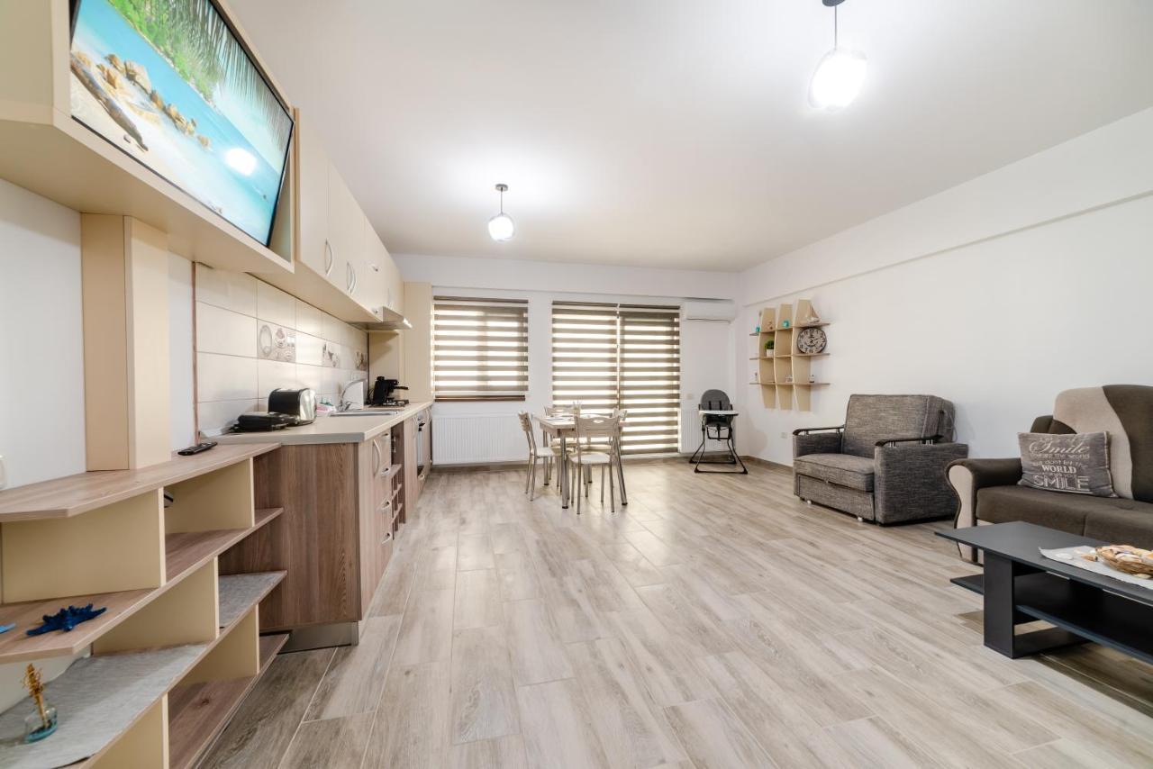 Derya Suites - Mamaia Nord Năvodari Buitenkant foto
